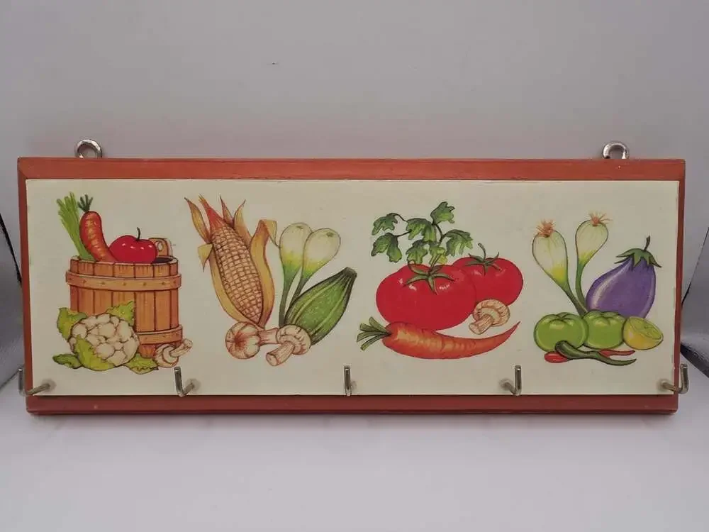 Vintage Wooden Wall Plaque w Key Hooks Kitchen Vegetable Theme